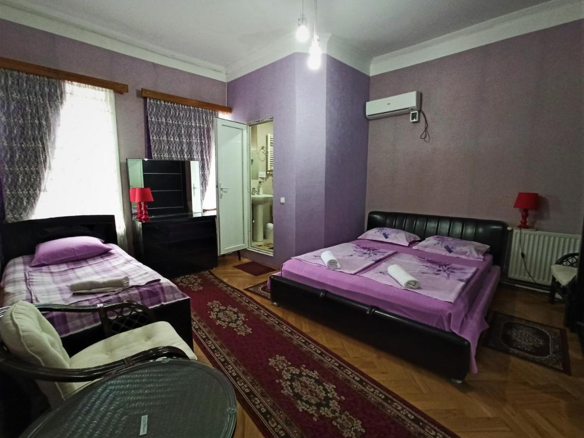 Guesthouse Lilia &Wine Celler Telavi Buitenkant foto