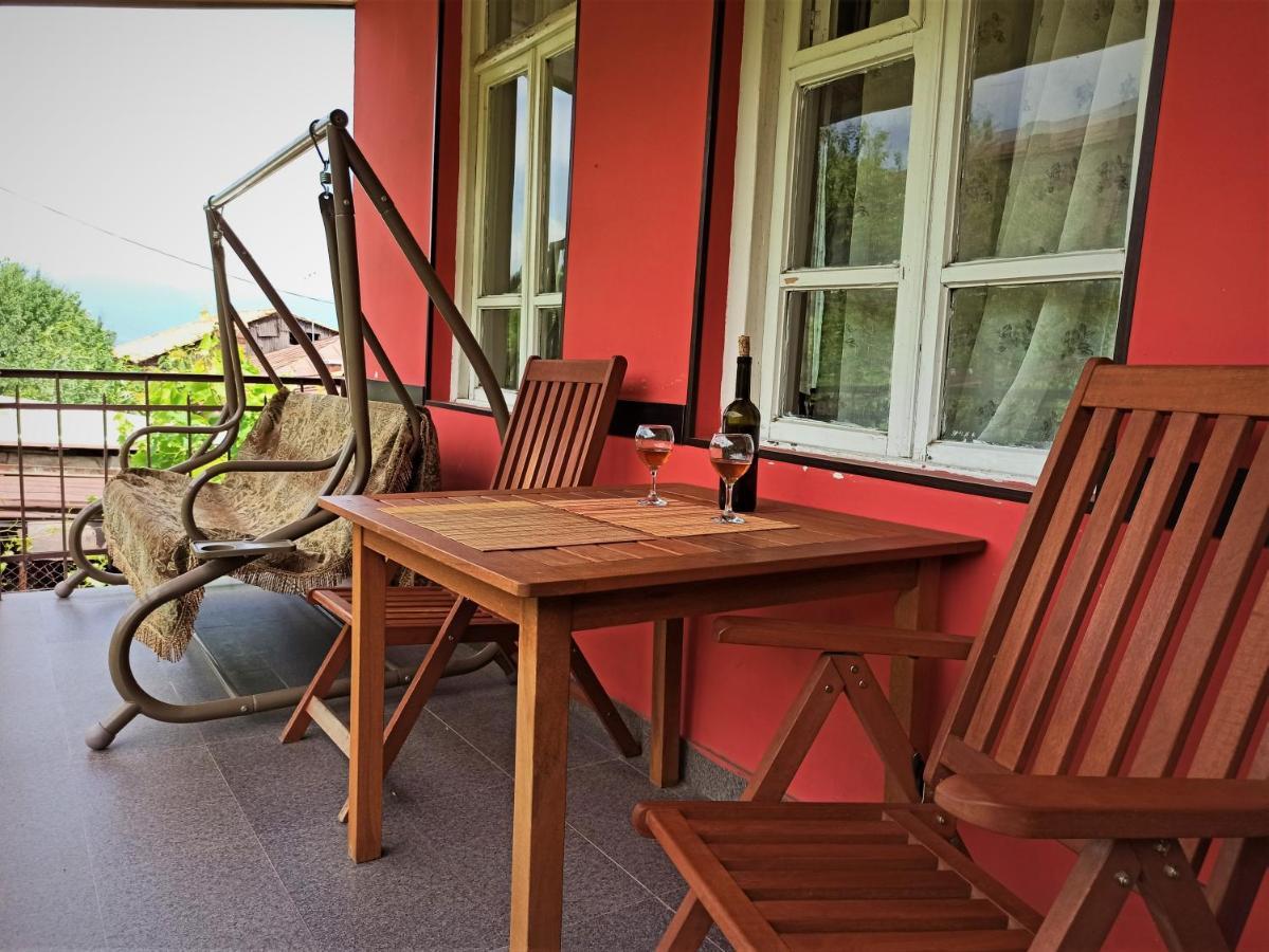 Guesthouse Lilia &Wine Celler Telavi Buitenkant foto