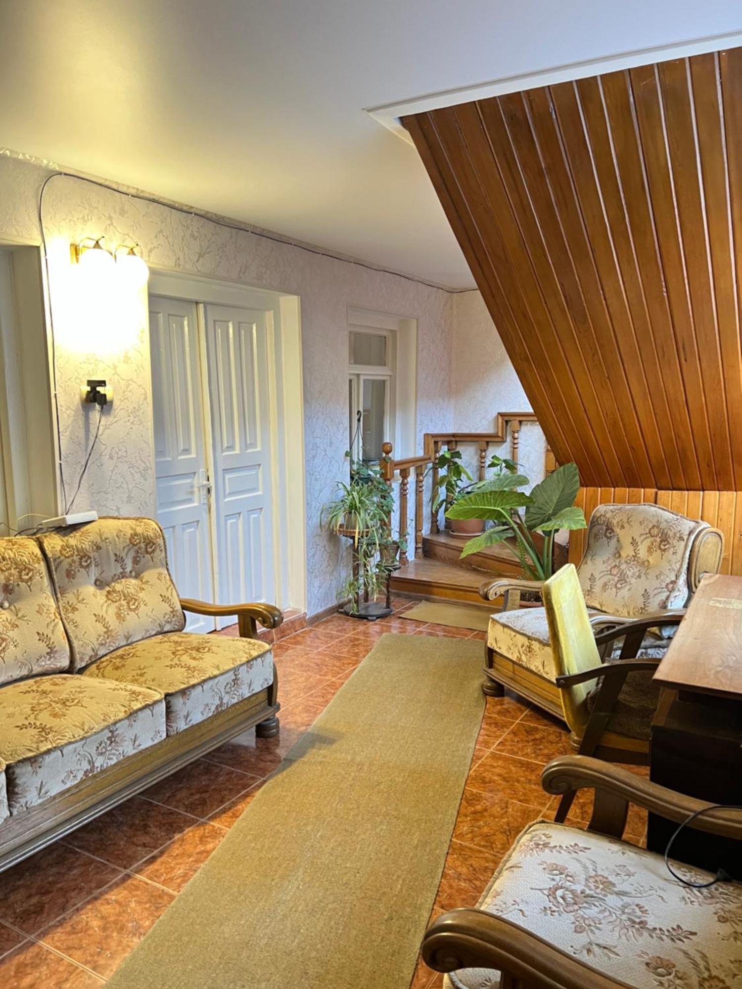 Guesthouse Lilia &Wine Celler Telavi Buitenkant foto